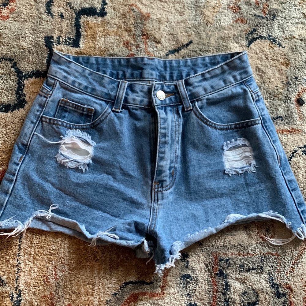 Distressed Petite S jean cut off shorts
